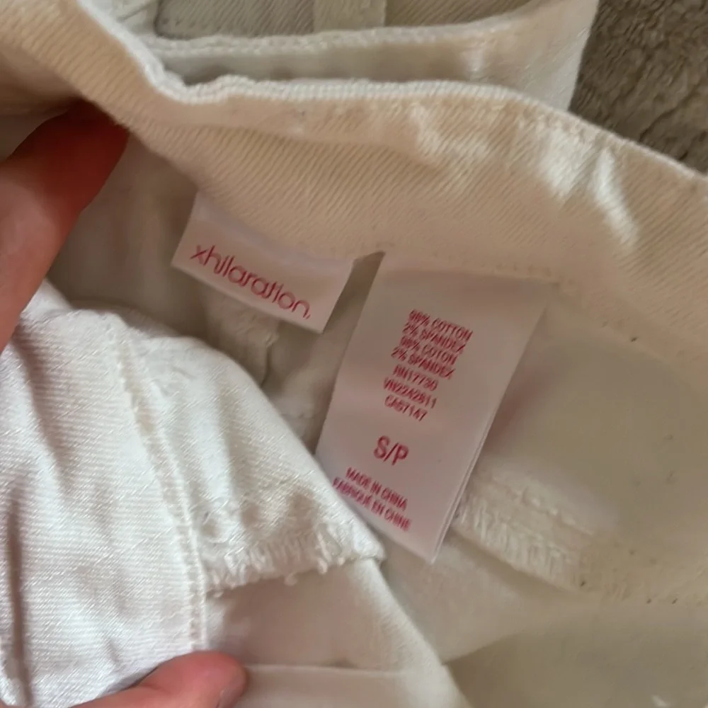 White - Picture 3 of 3